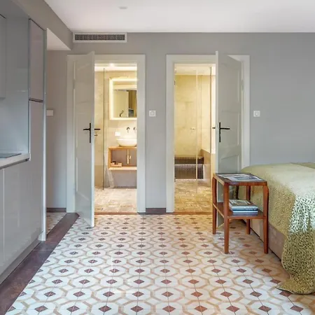 Deco By Downtown Apartment
